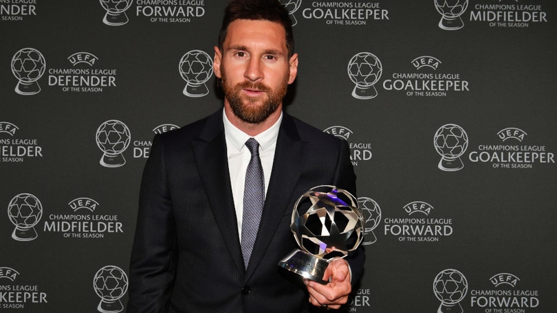 Leo Messi migliore attaccante in Emporio Armani