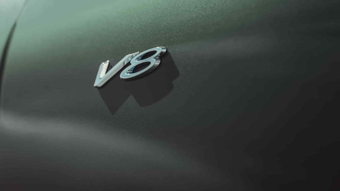 Bentley Continental GT: le foto del V8 da 550 cavalli