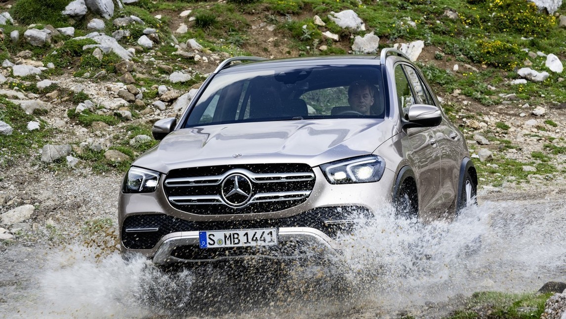 Nuova Mercedes GLE: gli scatti