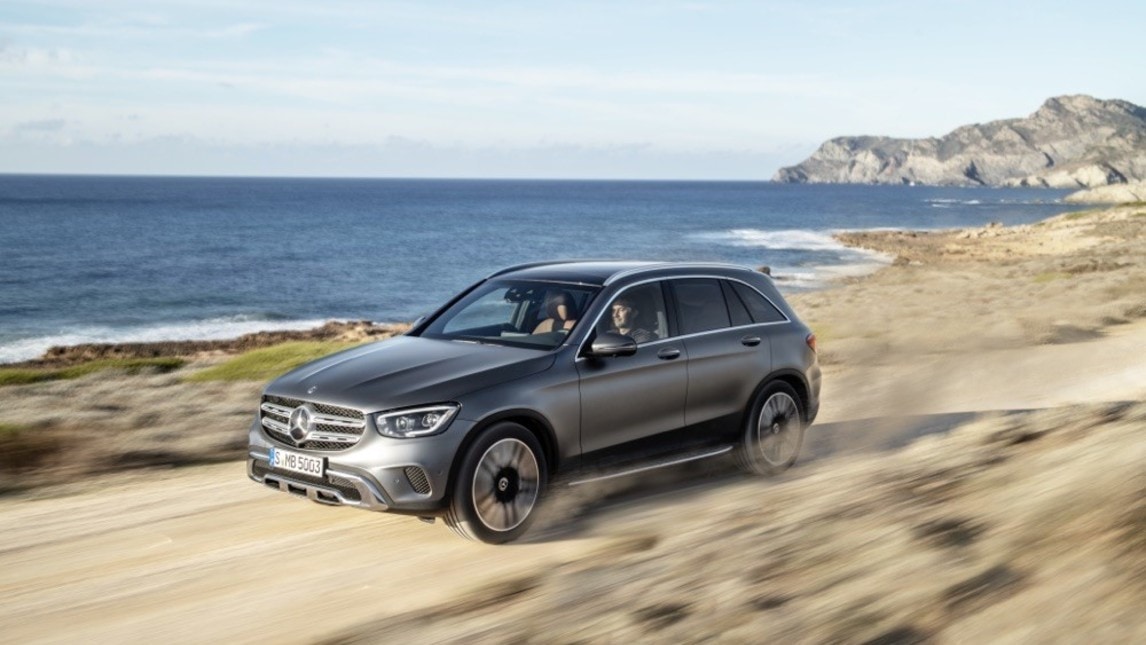 Mercedes GLC restyling: gli scatti