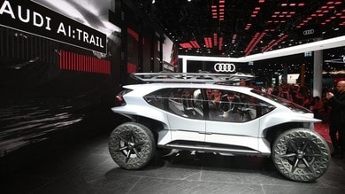 Audi AI:TRAIL quattro: l'off road con i droni al posto dei fari
