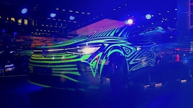 Volkswagen ID.4, la strada verso il suv compatto elettrico
