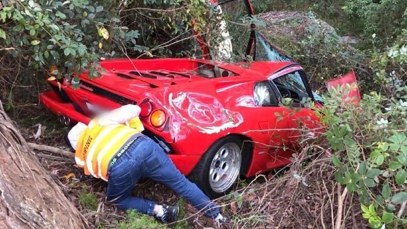 Australia, Lamborghini Diablo distrutta in un crash