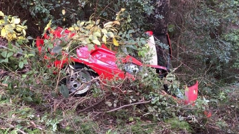 Australia, Lamborghini Diablo distrutta in un crash