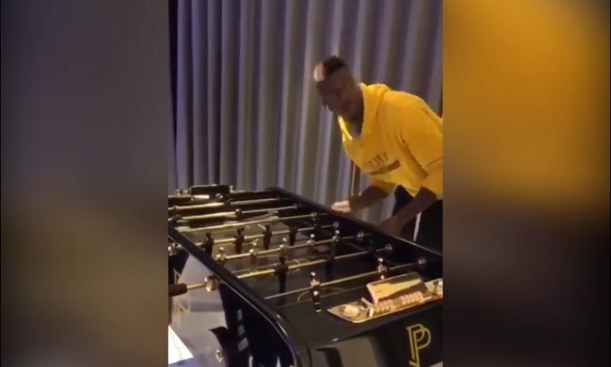 United, Pogba compra un cane da guardia