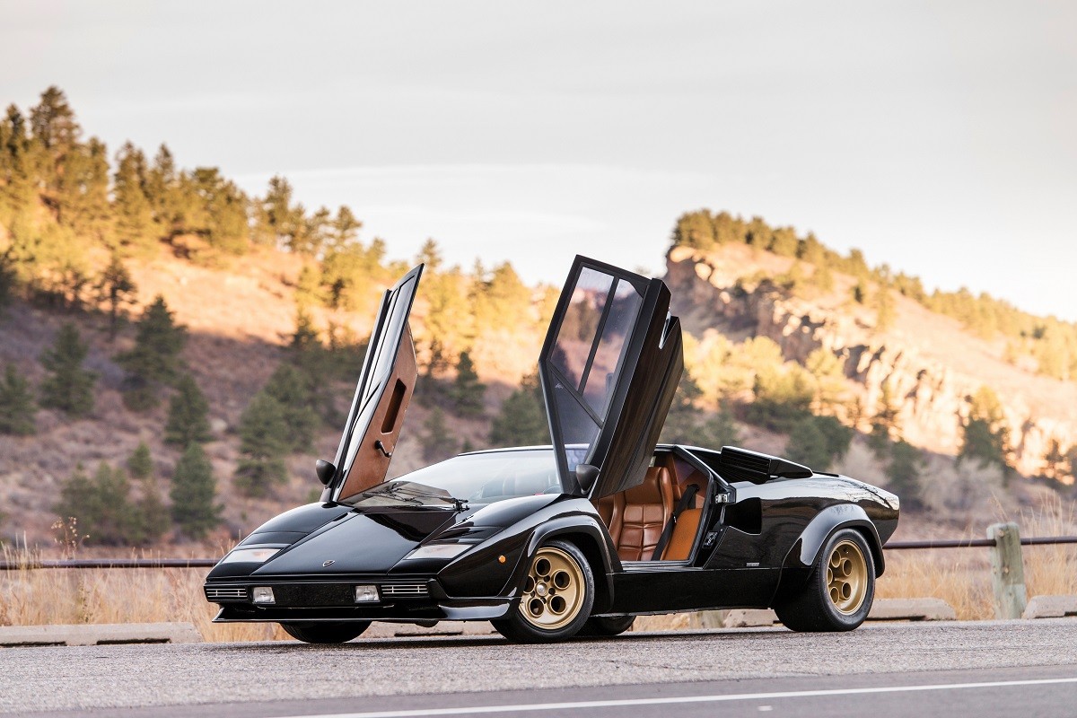Lamborghini Countach: gli scatti