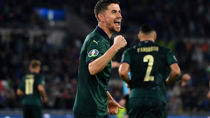 Jorginho, i tifosi del Chelsea lo vogliono rigorista: