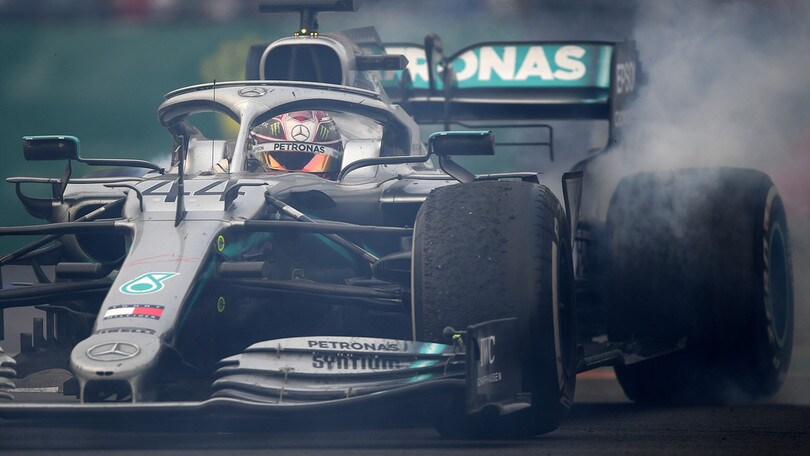 Hamilton: "Vettel ha provato a buttarmi fuori"