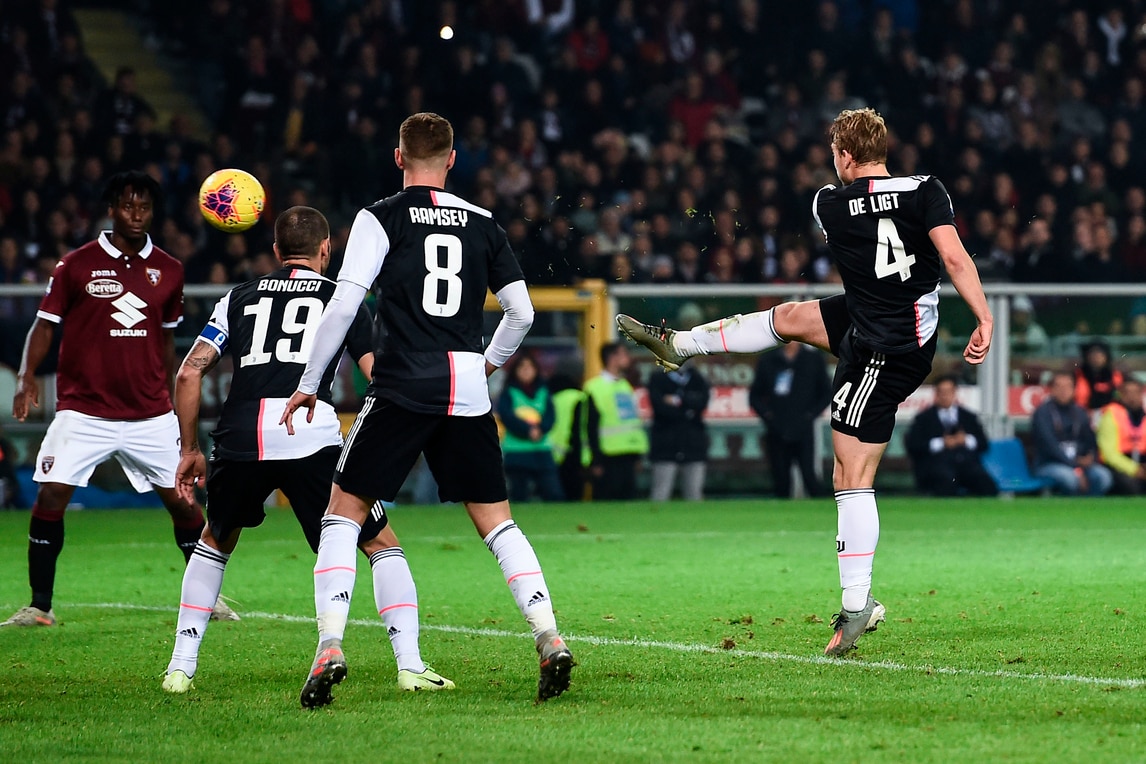 De Ligt decide il derby di Torino: Juve in testa da sola