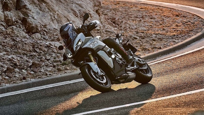 Nuova BMW S 1000 XR debutta a EICMA 2019