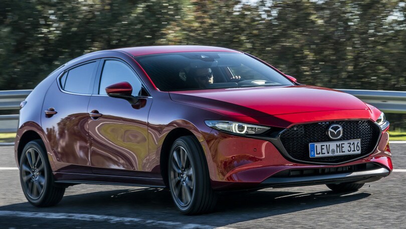 Mazda in lotta per il 'Car of the Year' con due modelli