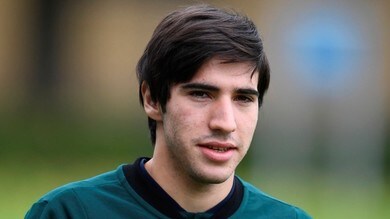 Tonali svicola sul futuro: