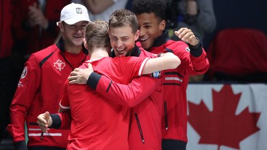 Coppa Davis, il Canada batte gli Stati Uniti e vola ai quarti. L'Italia spera ancora
