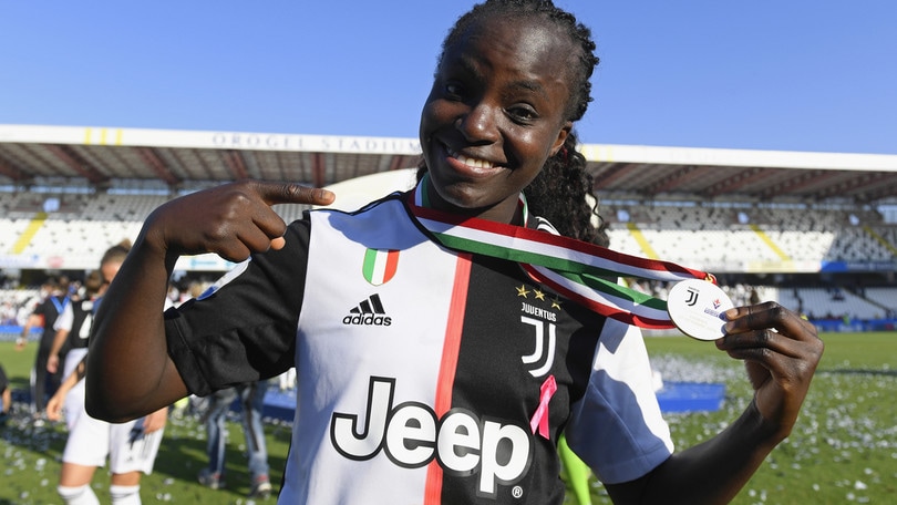 La Juve perde un pezzo: Aluko annuncia l'addio tramite una lettera