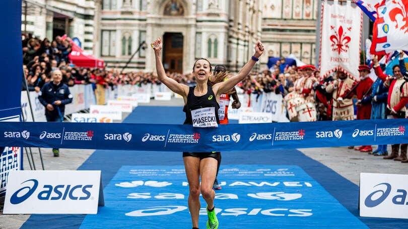 Elisa Stefani e la debuttante inglese Piasecki danno spettacolo all'Asics Firenze Marathon