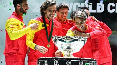 Coppa Davis, l'apoteosi con selfie della Spagna di Nadal