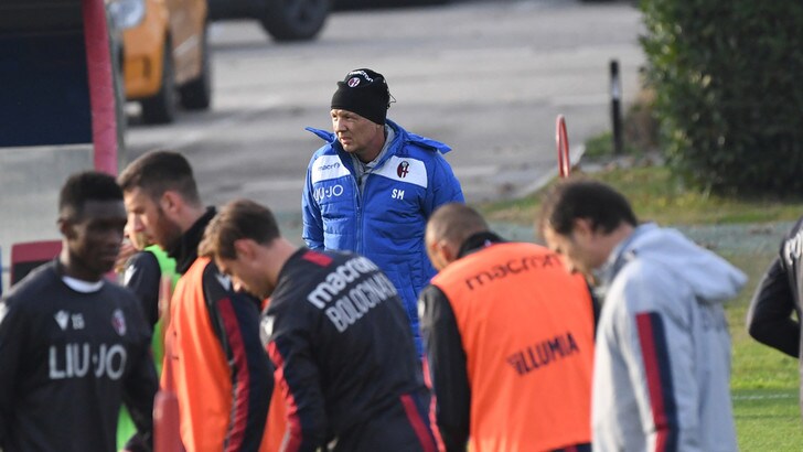 Mihajlovic annulla il giorno di riposo e dirige l'allenamento del Bologna