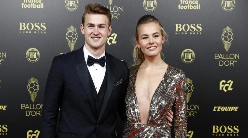 Pallone d'Oro, De Ligt e la sua Annekee a Parigi: tutte le wags alla cerimonia