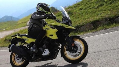 Suzuki V-Strom 1050 e 1050XT, annunciato il prezzo di listino