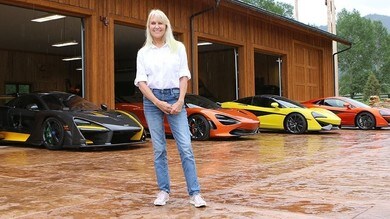 Supercar McLaren: la passione della bionda Kathy