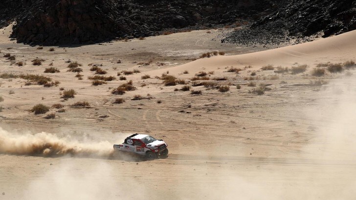 Dakar, De Villiers vince la 2ª tappa. Alonso perde due ore e mezzo