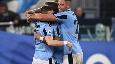 Disastro Ospina, Napoli ko: la Lazio trova la decima vittoria di fila