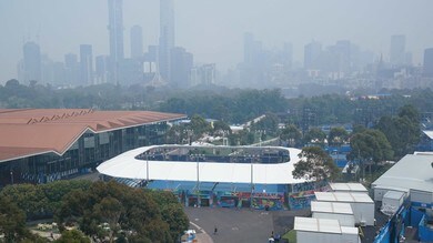 Australian Open, gli incendi continuano a falcidiare Melbourne: qualificazioni rimandate per fumo
