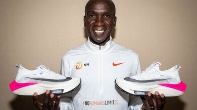 Record di maratona: Kipchoge ha scarpe fuori legge?