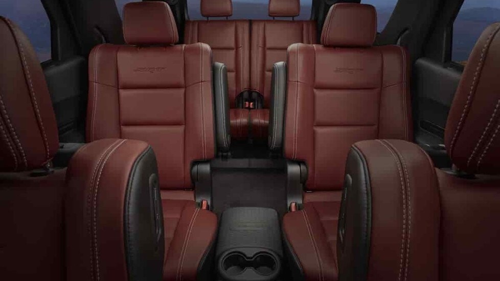 Al Salone di Chicago in scena il nuovo SUV americano, spinto dal potentissmo V8 Hemi