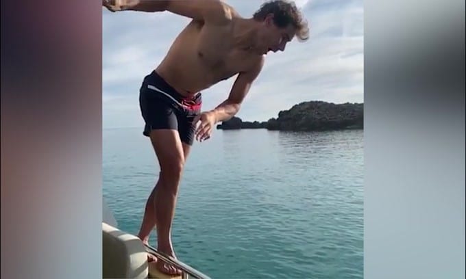 Tennis, caldo a Maiorca? Tuffo in mare per Nadal
