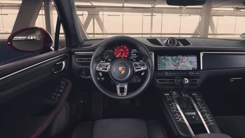 Porsche Macan GTS, il test del SUV da 380 CV