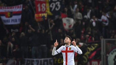 Sanabria, slalom da applausi: tris Genoa al Bologna