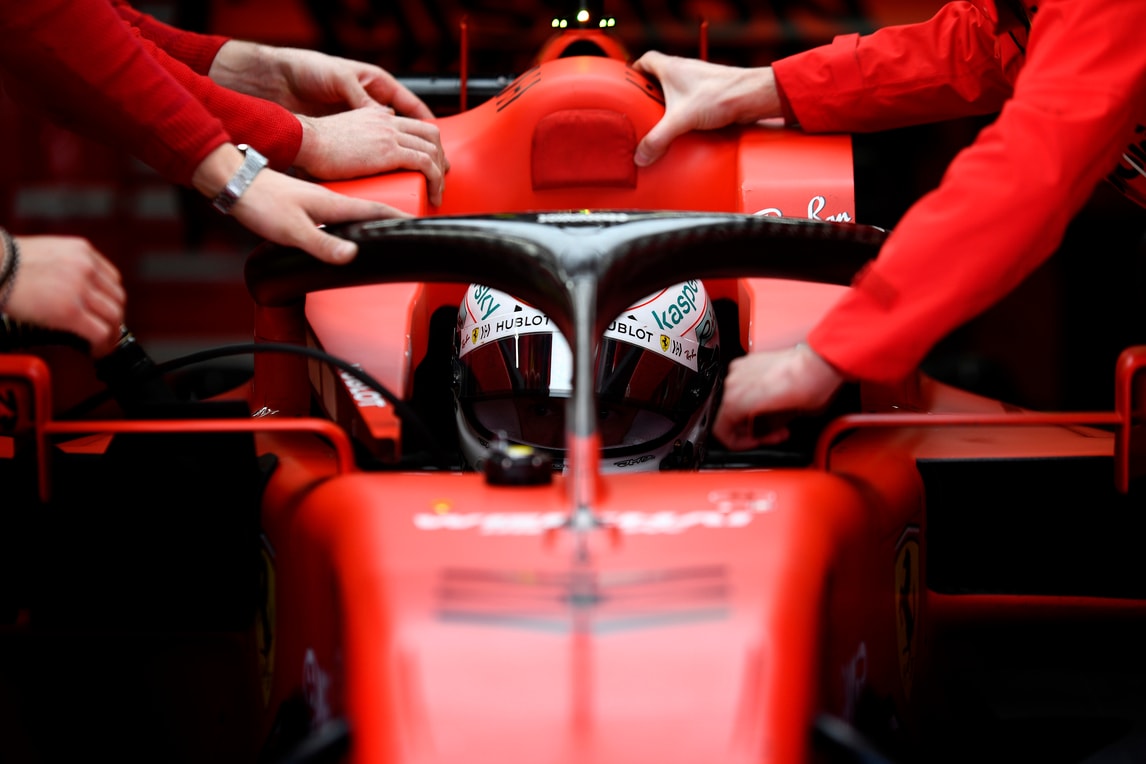 Ferrari, Vettel primo nei test di Barcellona: è il più veloce al mattino