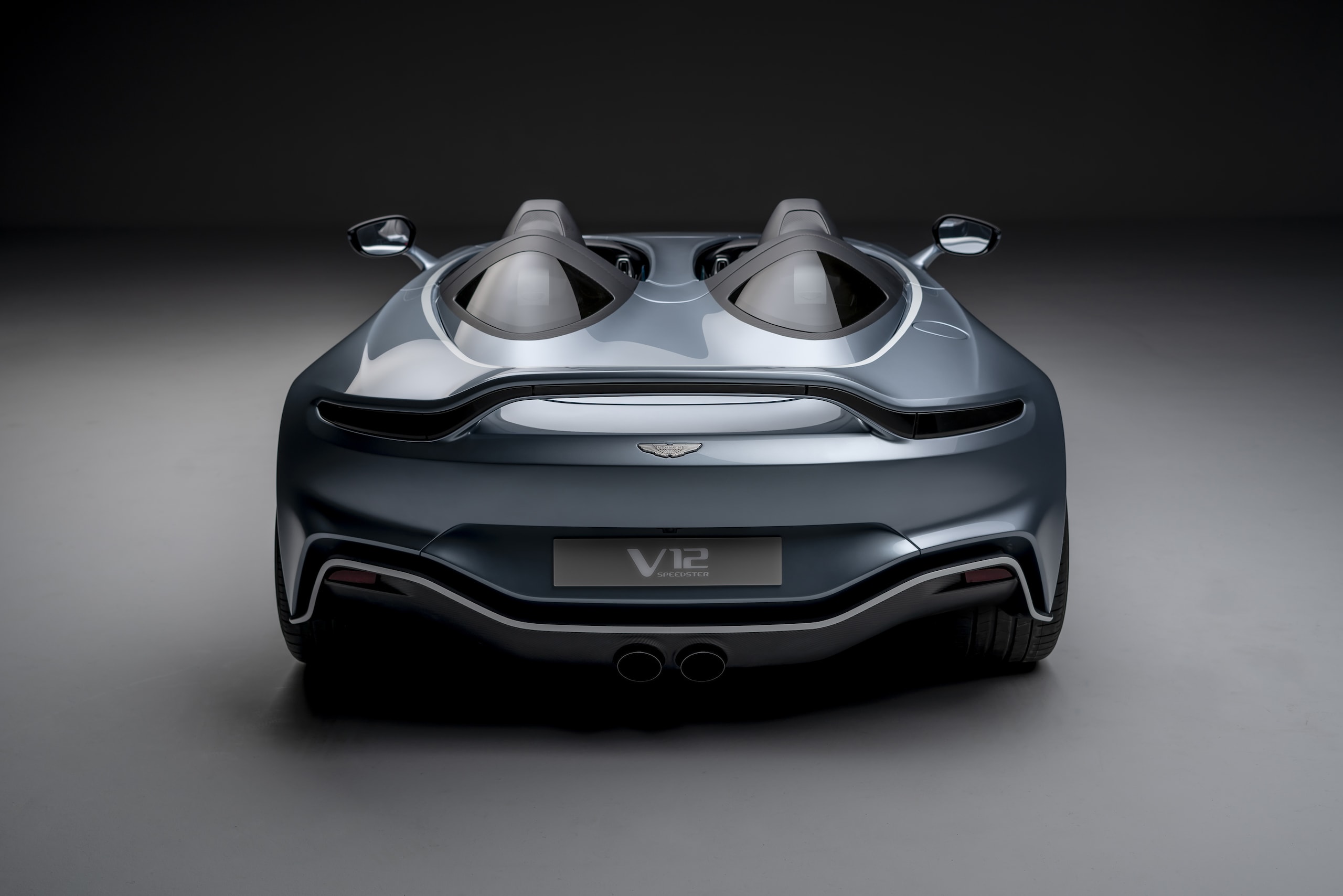 Aston Martin V12 Speedster: tutti gli scatti