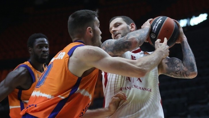 Eurolega, Micov show: l'Olimpia Milano si impone a Valencia