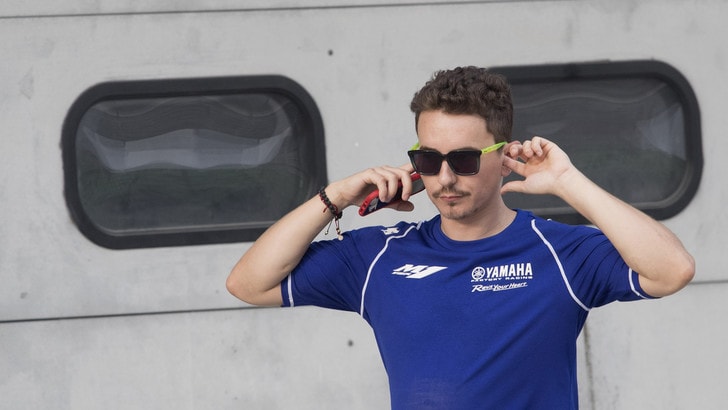 MotoGp, Lorenzo a dieta: “Devo smaltire qualche chilo preso in inverno”