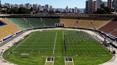 Coronavirus, in Brasile lo stadio Pacaembu diventa un ospedale