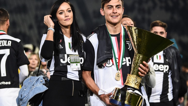 Coronavirus, Dybala sta ancora male. La fidanzata: "Volevamo andare a Dubai"