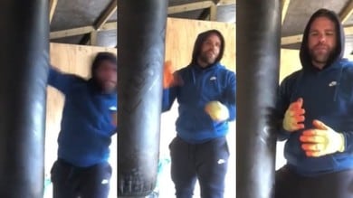 Il pugile Saunders spiega in video come picchiare le donne: sospeso