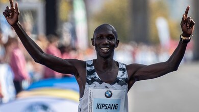 Coronavirus, arrestato Kipsang: sorpreso a bere con 20 amici