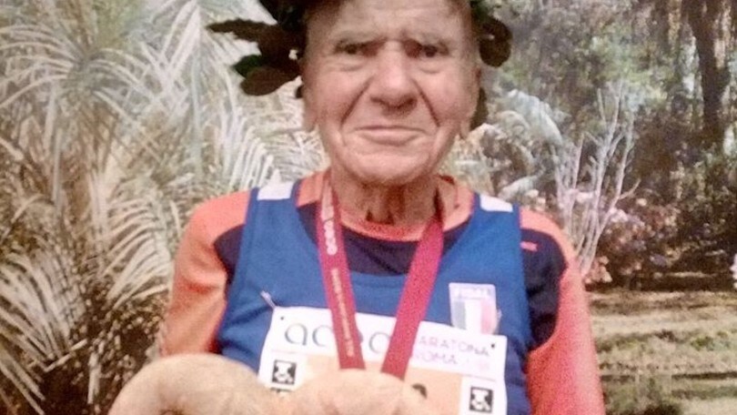 Il podista 91enne Angelo Squadrone: “Nel '35 la malaria, quest'anno ho saltato Roma, sogno i mondiali in Canada”.