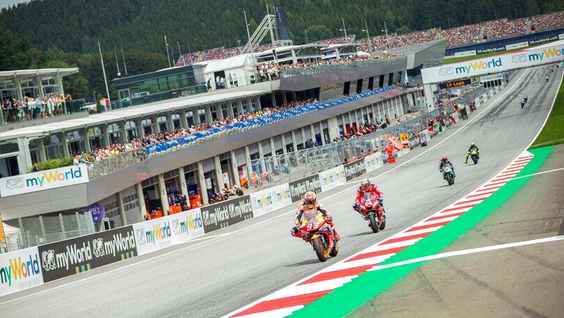 Ducati, Ciabatti: "Aspettiamo per decidere futuro dei piloti"