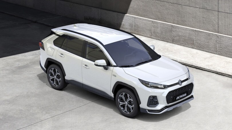 Suzuki Across, il SUV plug-in hybrid "firmato" Toyota