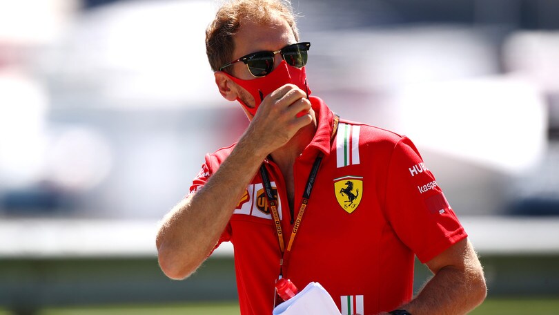 F1, Ricciardo: "Vettel deve cambiare mentalità in una scuderia di seconda fascia"