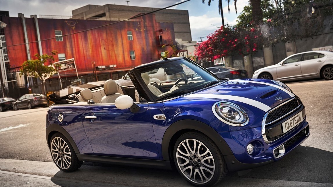MINI restyling 2018, arrivano i fari Matrix led: gli scatti