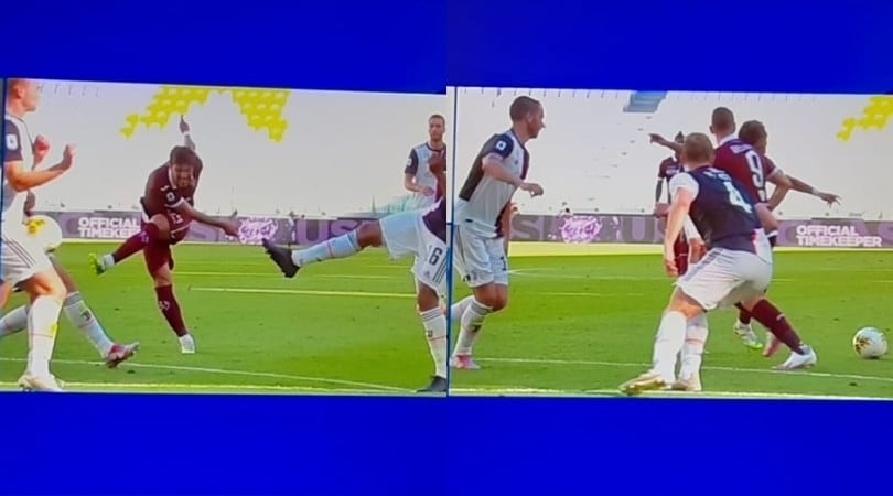 Juve-Torino, il fallo di mano di De Ligt per il rigore di Belotti