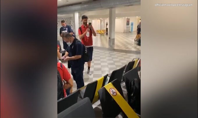 Maxi Lopez, la festa per la Serie A è sui social