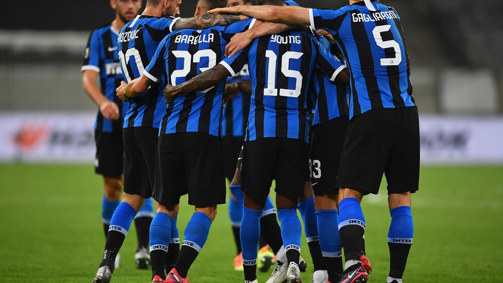 Gioiello di Barella, Lukaku esulta col ciuccio: l'Inter è in semifinale di Europa League - Tuttosport