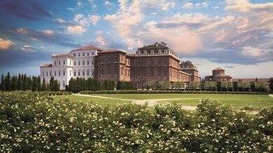 In bici tra i palazzi reali di Torino