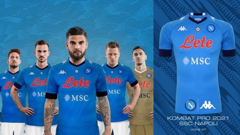 Il Napoli presenta la nuova maglia: Insigne in copertina